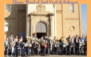 La residncia de Balaguer participa a l'ofrena floral del Sant Crist
