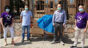 L’Associació Oncològica Dr. Amadeu Pelegrí fa una donació de bates a l’HU Institut Pere Mata