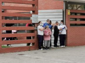 Ambulncies i cossos de seguretat saturen davant la residncia Bellvitge que gestiona Villablanca
